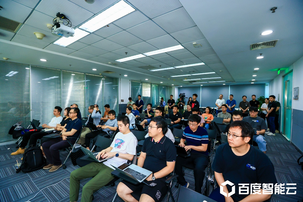 99499威尼斯动力受邀加入首期百度智能云文心千帆大模子平台实训营
